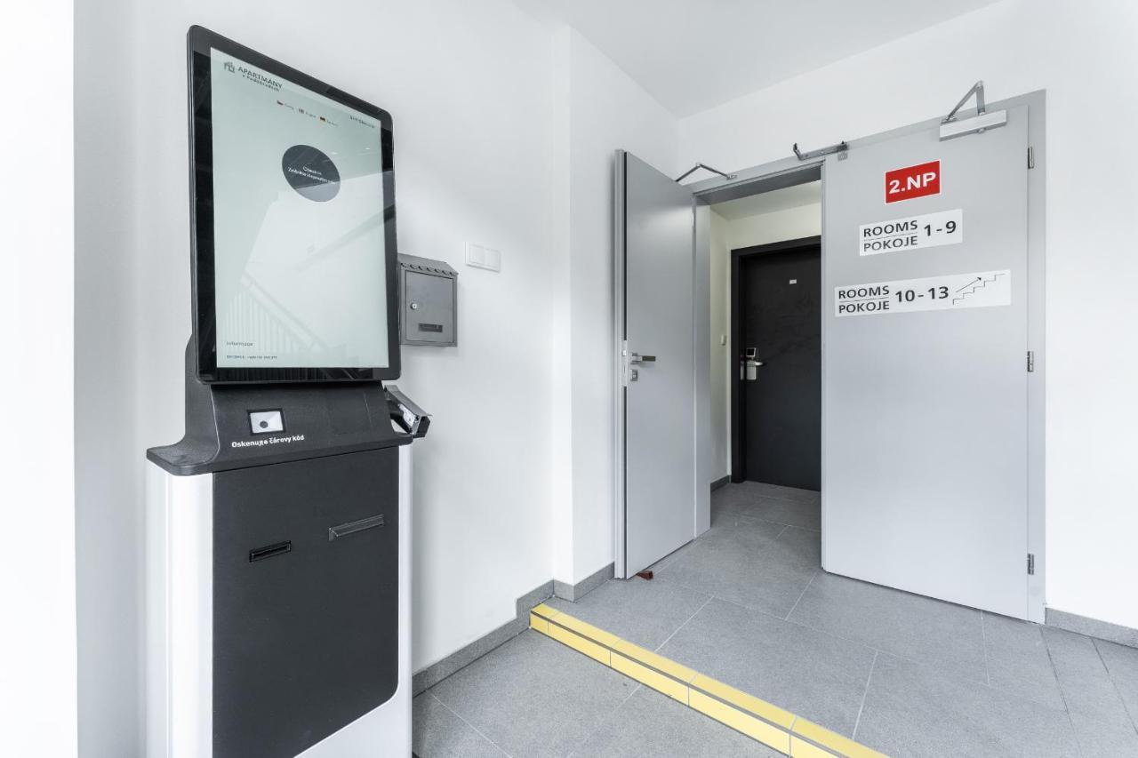Apartman V Podebradech ปอดเยบราดิ ภายนอก รูปภาพ