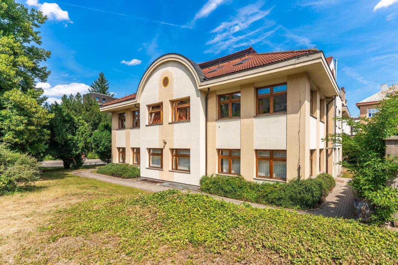 Apartman V Podebradech ปอดเยบราดิ ภายนอก รูปภาพ