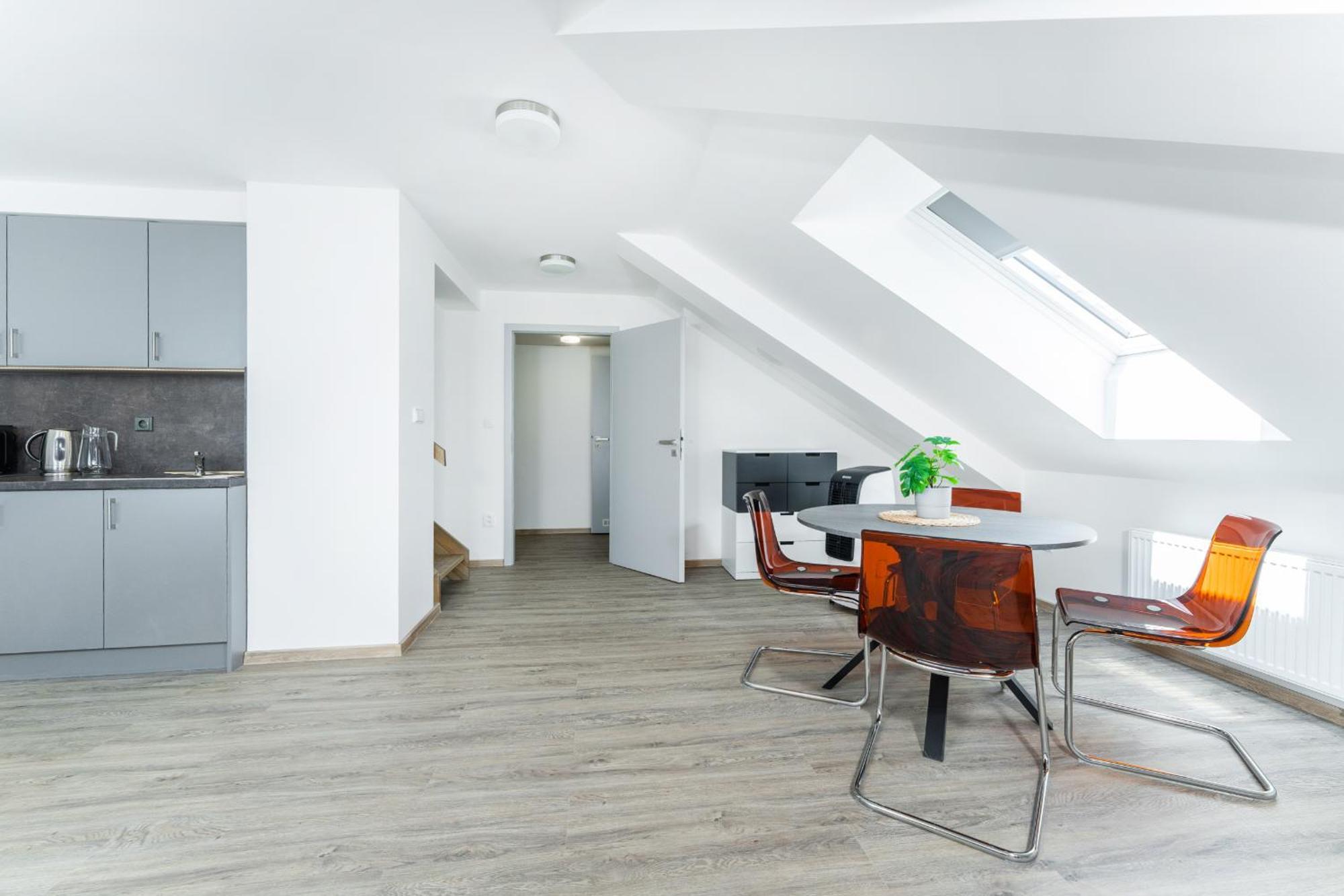 Apartman V Podebradech ปอดเยบราดิ ภายนอก รูปภาพ